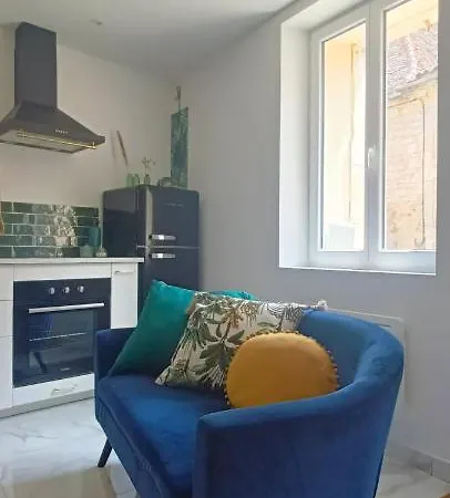 Escapade De Charme Au 18'55 - Bourg De Holiday home